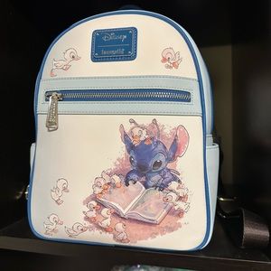NWT Stitch with ducks Loungefly